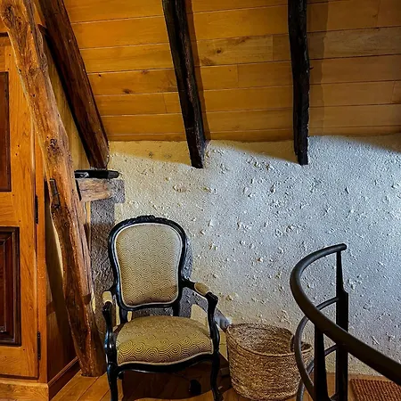 Restored Medieval Watchtower In The Perigord Nyaraló *