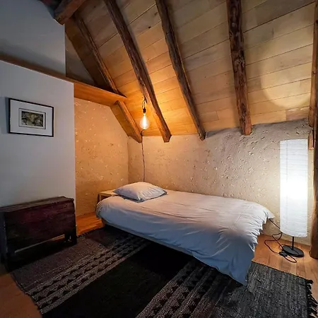 Restored Medieval Watchtower In The Perigord Сasa de vacaciones *