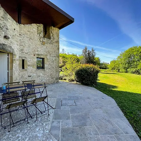 Restored Medieval Watchtower In The Perigord Сasa de vacaciones *