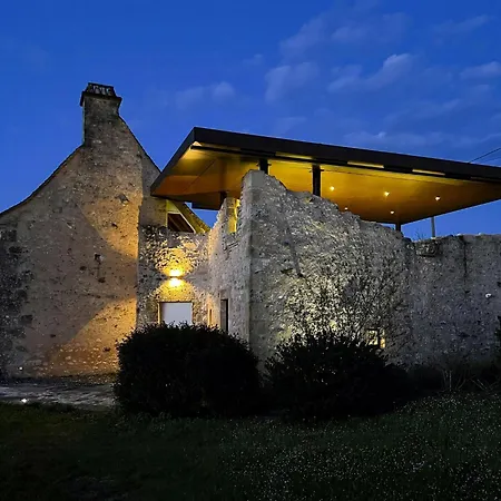 Restored Medieval Watchtower In The Perigord Nyaraló *