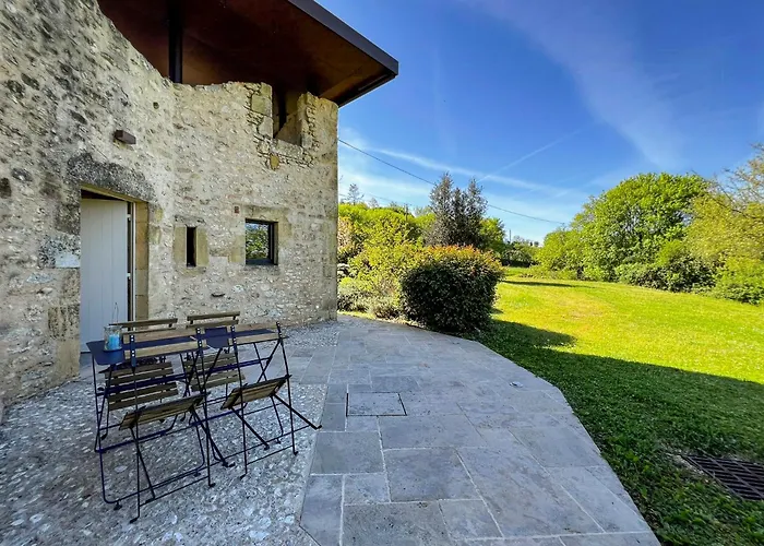 Restored Medieval Watchtower In The Perigord Dom wakacyjny *